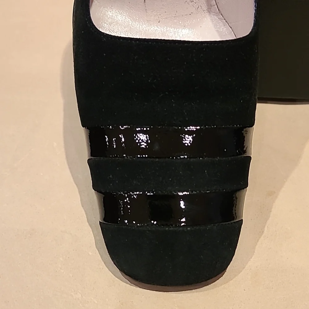 CHANEL black suede pumps with chrome and patent leather details. Size 40 - Picture 11 of 16